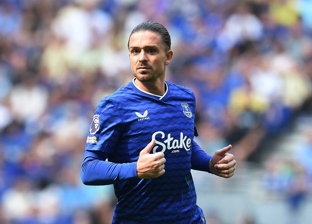 太阳报：格拉利什豪宅遭窃一事因未找到嫌疑人而结案，球员很沮丧