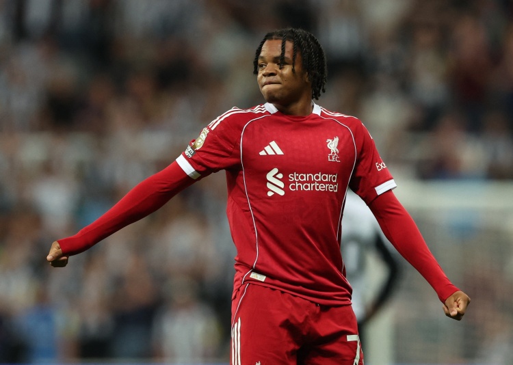 电讯报：恩古莫哈被挖，切尔西要求利物浦高额赔偿以起到震慑作用